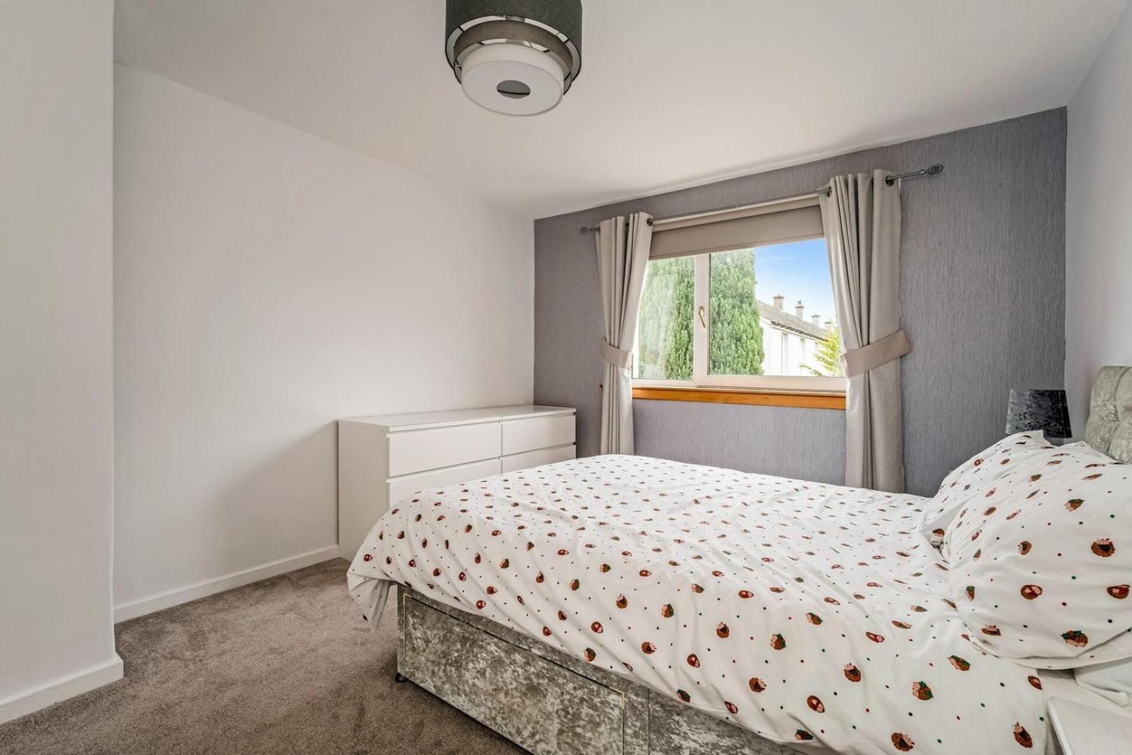 Centrally Situated 1 Bedroom House In كومبيرنولد المظهر الخارجي الصورة